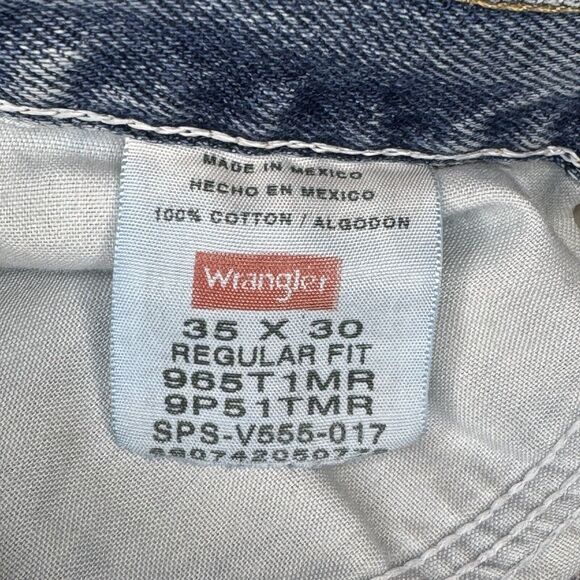 WRANGLER Authentic Jeans Regular Light Wash Straight Distressed 35x30 Fit 32x29 - Picture 10 of 10